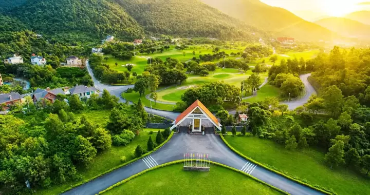 Khu biệt thự và sân Golf Tam Đảo